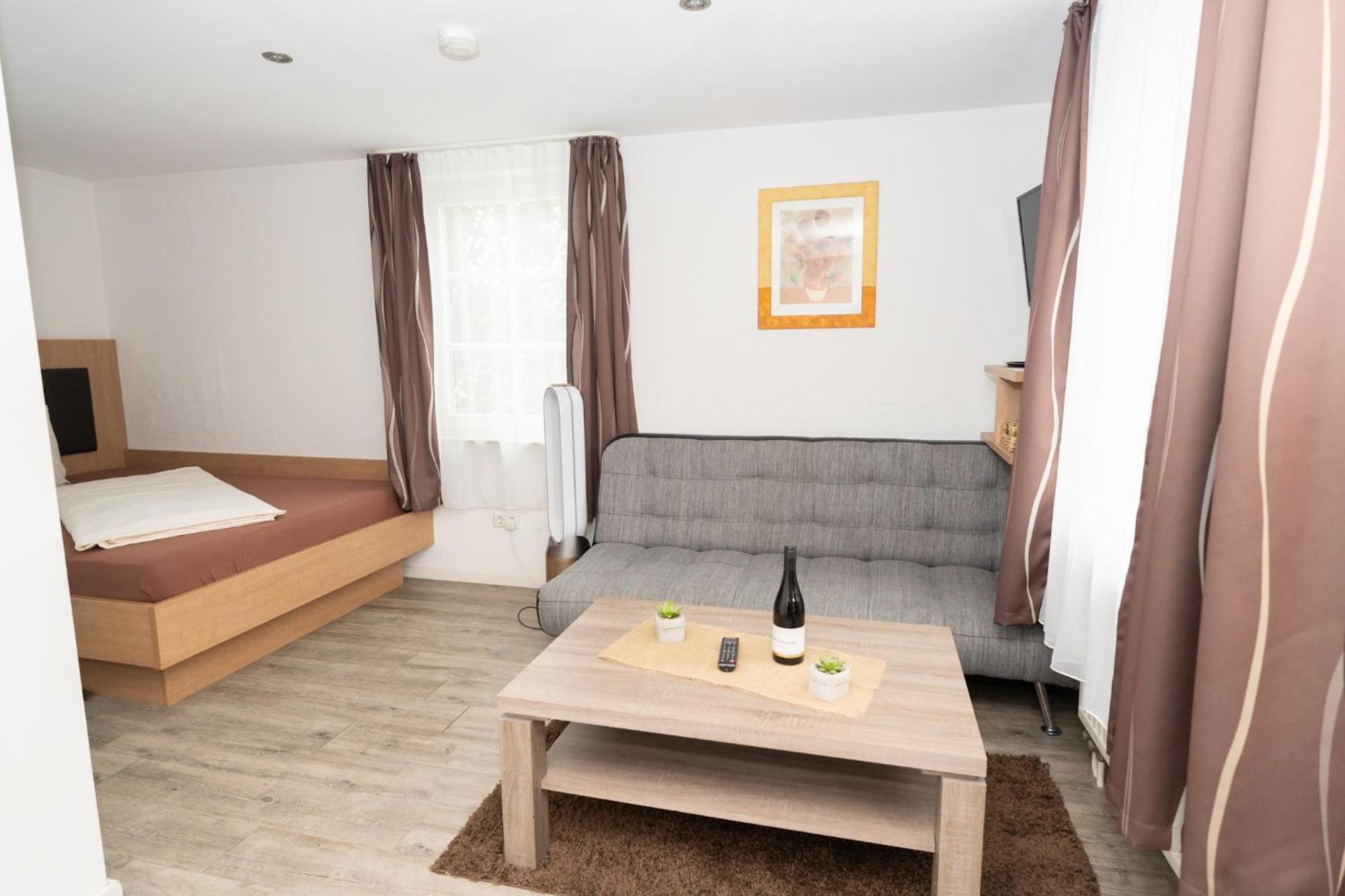 Hotel Garni Burg Waldenstein Rudersberg ภายนอก รูปภาพ