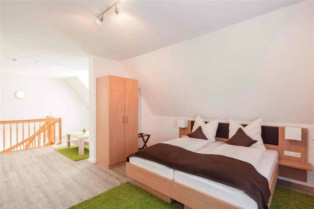 Hotel Garni Burg Waldenstein Rudersberg ภายนอก รูปภาพ